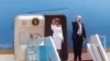 Трамп с женой Меланией выходит из самолета в аэропорту Бен-Гурион в Тель-Авиве