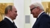 În 2016, Vladimir Putin îl primea la Kremlin pe ministrul de Externe de la acea vreme al Germaniei, Frank-Walter Steinmeier, devenit între timp președinte. 