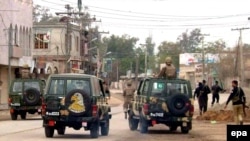 ډېره اسماعيل خان کې د پوځ او پوليس سرتېري د سيمې په امنيت ساتلو بوخت دي ـ انځور له ارشيفه