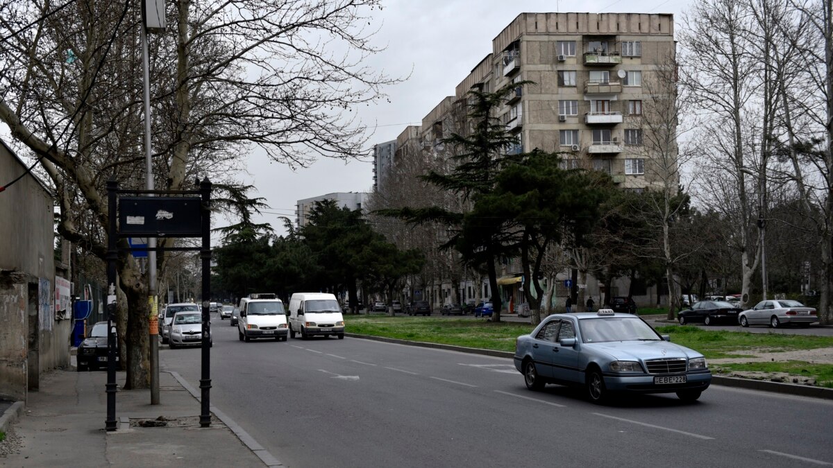 Грузински проспект. Тбилиси Московский проспект. Грузия Исани Самгорский район. Московский проспект Тбилиси 2020. Тбилиси Московский проспект фото.