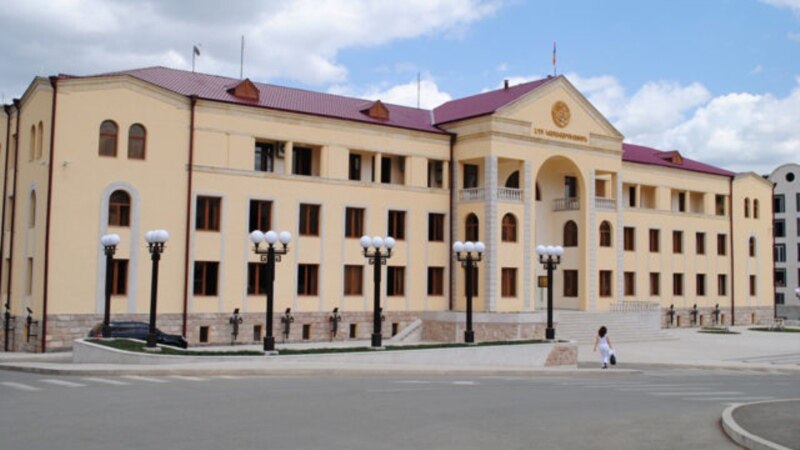 В Карабахе 9 министров отправлены в отставку
