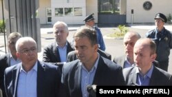 Lideri prosrpskog Demokratskog fronta, Andrija Mandić, Nebojša Medojević i Milan Knežević. Oktobar 2016. godine