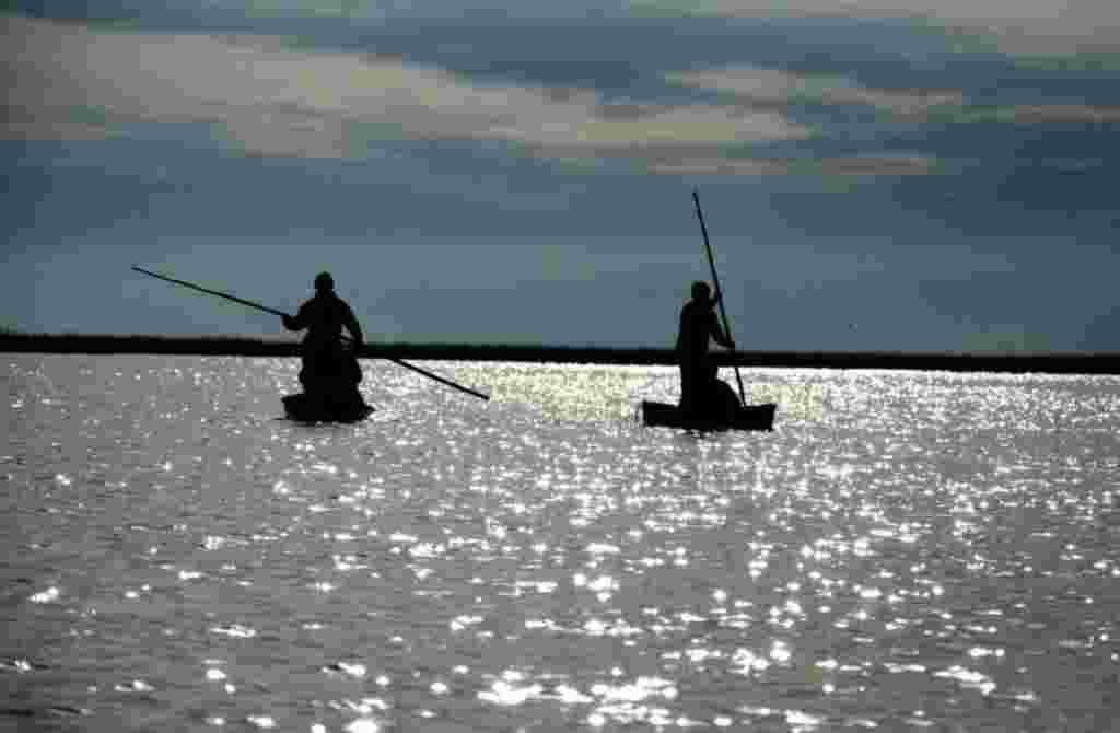 These Azerbaijani hunters set out at 5 a.m. in search of waterfowl on the Caspian coast.