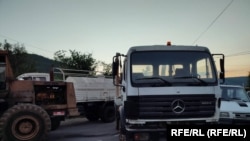 Sârbii au blocat drumurile la nord de Kosovo