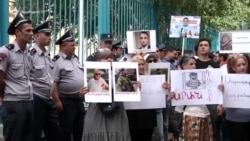 «Նիստերի ժամանակ մահանում են, դուք լռում եք». բողոքի ակցիա ՄԱԿ-ի գրասենյակի և կառավարության շենքի առջև