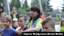 Татьяна Шпигунова в благотворительном детском лагере, фото из архива семьи