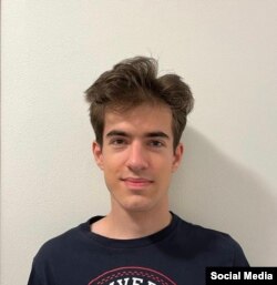 Vlad Oros vrea să își continue studiile post-liceale în SUA la Institutul de Tehnologie din Massachusetts (MIT).