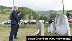 Predstavnik Vlade Crne Gore Marko Kovač odaje počast žrtvama na spomen obilježju u selu Velika, na 78. godišnjicu od nacističkog zločina nad civilima tog kraja. 