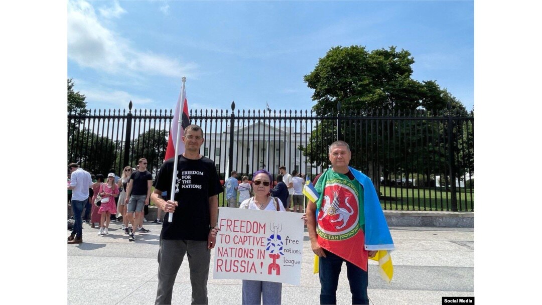 Эркин Улуттардын Лигасынын мүчөлөрүнүн Вашингтондогу митинги.