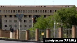 Здание Министерства обороны Армении в Ереване.