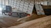 Pe 2 mai, Comisia Europeană a interzis, până pe 5 iunie importurile de grâu, porumb, floarea-soarelui și rapiță din Ucraina în Polonia, România, Bulgaria, Ungaria și Slovacia, dar a permis tranzitul cerealelor ucrainene pe teritoriul țărilor respective. 