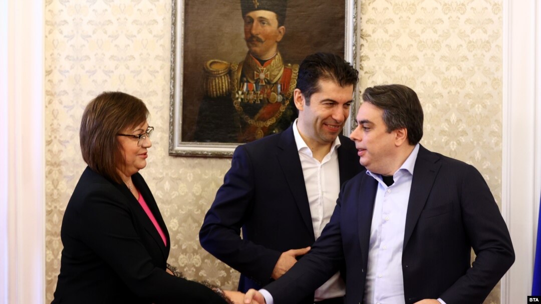 Корнелија Нинова, Асен Василев и Кирил Петков