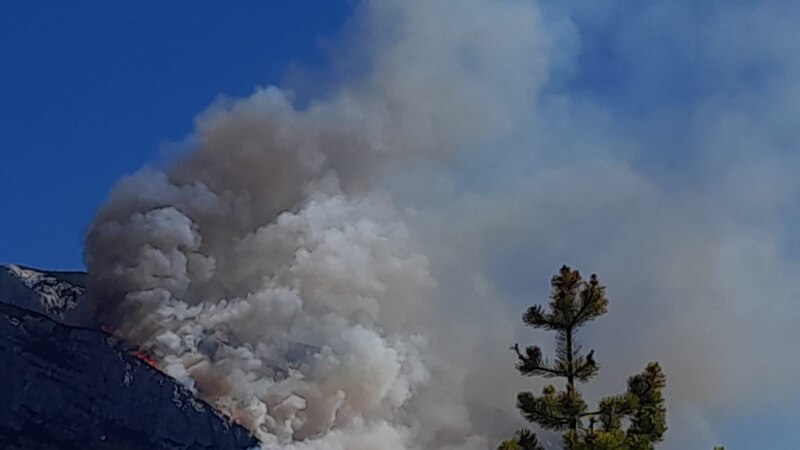 Oružane snage BiH gase požar na planini Čvrsnici