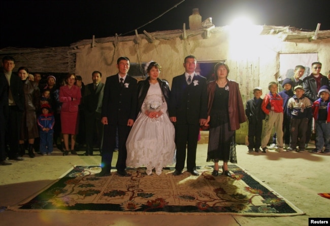 Арал қаласындағы үйлену тойы. 17 сәуір 2005 жыл.