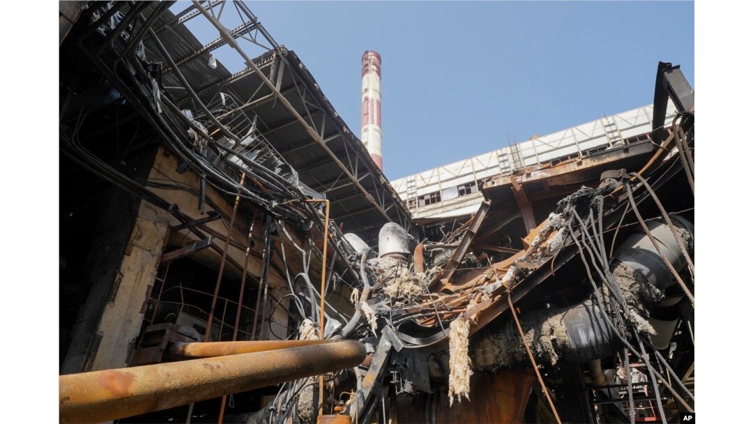 O centrală electrică din apropierea orașului Harkov din estul Ucrainei, distrusă în urma unui atac rusesc cu rachete, care a avut loc la 12 aprilie.
