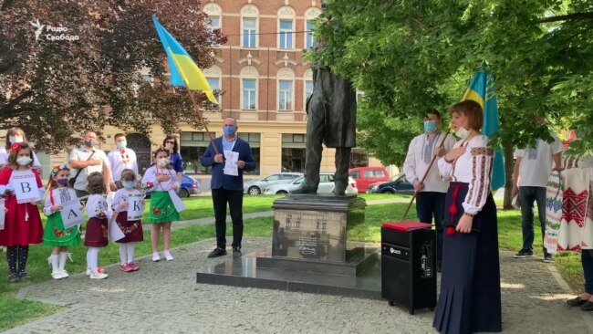 Українці Чехії відсвяткували всесвітній День вишиванки – відео