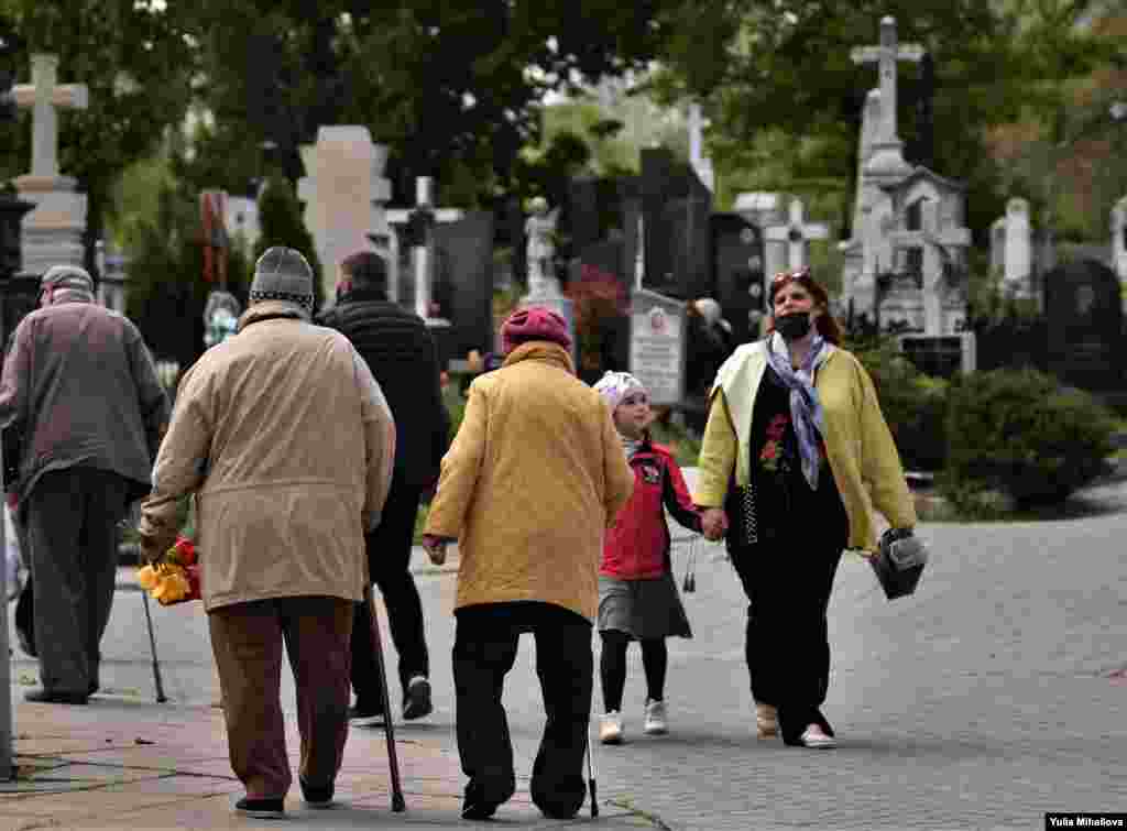 Paștele Blajinilor, cimitirul centrul din Chișinău