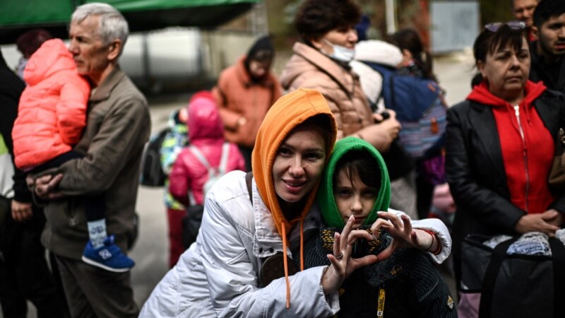 مرور هفتگی رسانه‌های آلمان؛ آمار پناهجویان جدید ایرانی و جنگ‌زدگان اوکراینی در آلمان