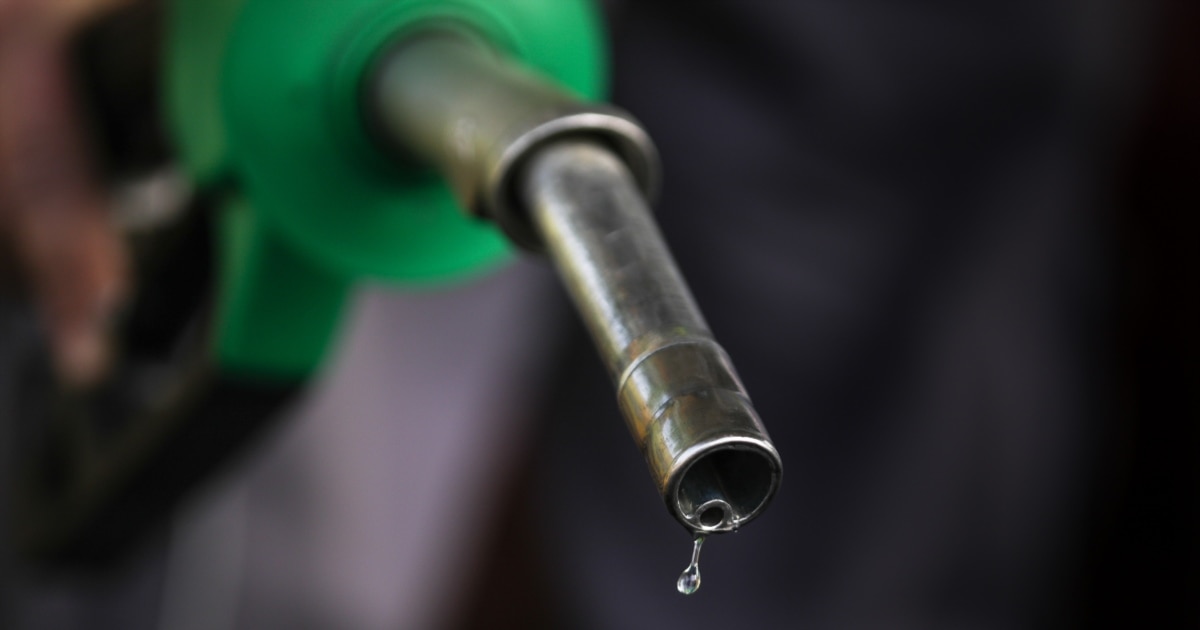 Qeveria vendos masa mbrojtëse për naftën