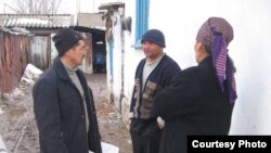 Зайнидин Тагаев Тажикстандан көчүп келген кыргыздар менен.