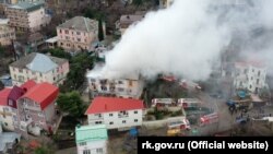 Пожар по улице Таврической в Ялте, 30 декабря 2021 года