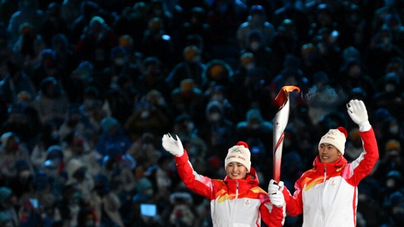 Пекинда Олимпия машъаласини уйғур спортчи ёқди. Бу нимани англатади?