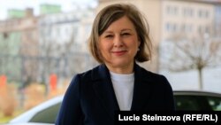 Вера Юрова наразі не називає термінів, коли Єврокомісія зможе офіційно запропонувати новий пакет