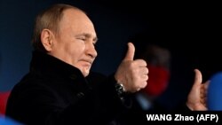 Руският президент Владимир Путин в ложата си по време на откриването на Зимните олимпийски игри в Пекин, 4 февруари 2022 г.