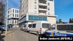 Inspektorka i sekretarka Ministarstva poljoprivrede Crne Gore među uhapšenima zbog sumnje za zloupotrebu službenog položaja i mito. Ilustrativna fotografija