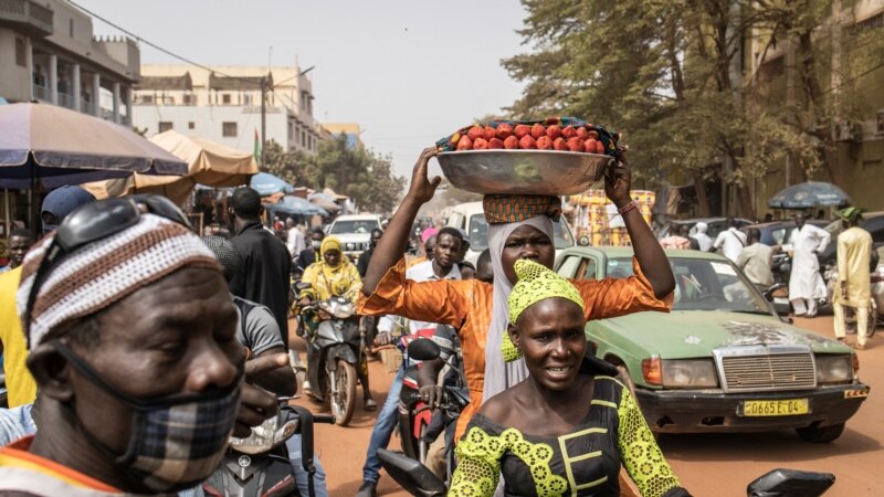 Ekstremisti oteli oko 50 žena u Burkini Faso