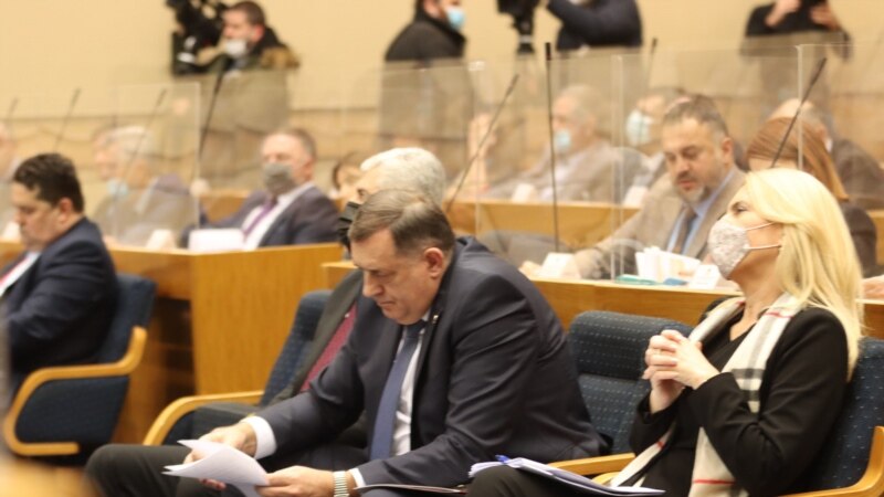 Dodikovi poslanici u Sarajevo donose prijedlog zabrane 'zloupotrebe' pojma genocid