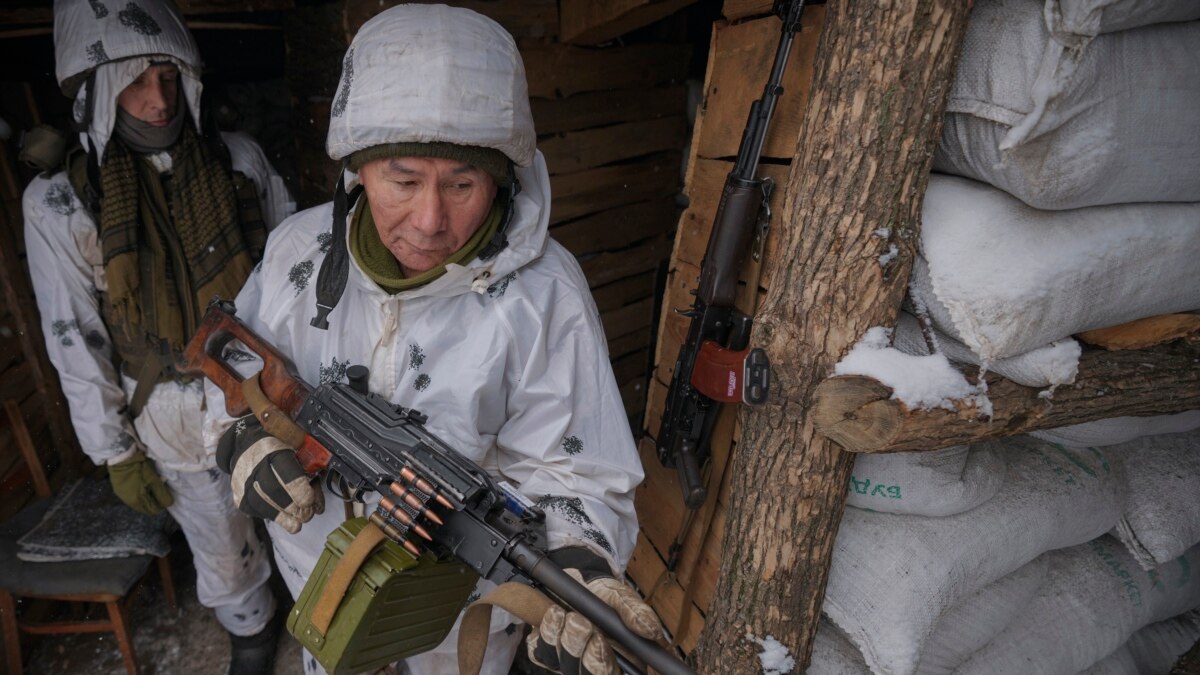 At The Front Lines, Ukrainian Soldiers And Civilians Endure Cold, Wait ...