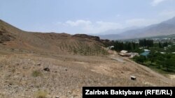 Дорога в анклав Ворух может быть построена в объезд села Ак-Сай с его восточной стороны.