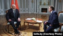 Аляксандар Лукашэнка дае інтэрвію Рыку Санчэсу з RT