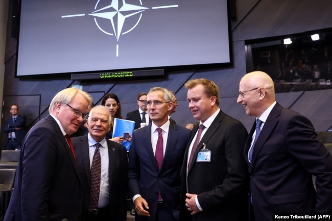 Европейские политики в штаб-квартире НАТО в Брюсселе. 13 октября 2022 года