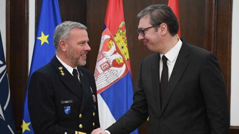 Vučić poručio da je deeskalacija tenzija ključan zadatak