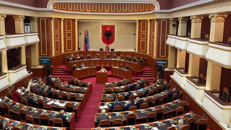 Kuvendi i Shqipërisë e miraton marrëveshjen me Italinë për njohjen e pensioneve
