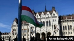 Угорщина – одна з небагатьох країн Євросоюзу, яка не виступає із послідовним засудженням російської агресії в Україні