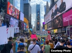 Акция в Нью-Йорке в поддержку Украины.