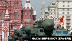 Moscova, 7 mai 2019: rachete nucleare strategice din arsenalul armatei ruse, prezentată în Piața Roșie, cu ocazia paradei de Ziua Victoriei. 