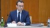 "Kurti je doneo protivpravnu odluku da Srbi, koji imaju KM registarske tablice, treba da se preregistruju u RKS tablice, što je suprotno svim dogovorima koje smo do sada imali", rekao je Petković
