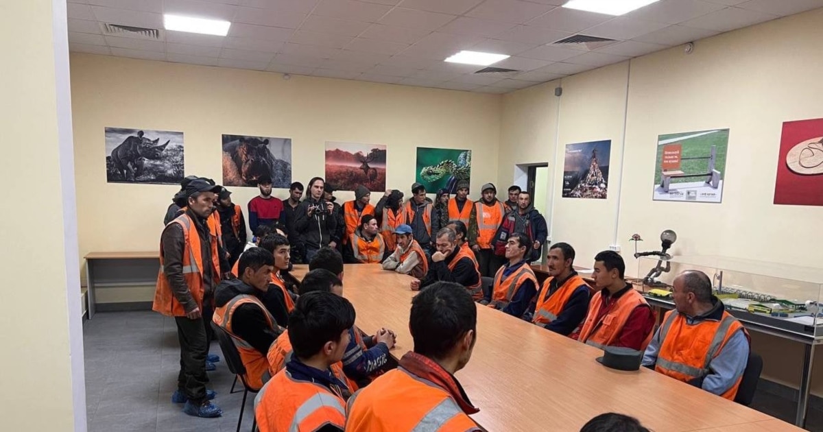 Ipak külotlarda jinsiy aloqa Sharq qizlari porno tomosha