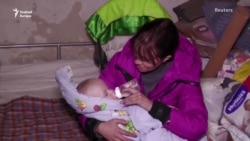A háborúban született ukrán csecsemő csak a föld alatti életet ismeri