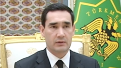 Baýram namazyna baranlara G.Berdimuhamedowyň täze kitaby wagyz edildi