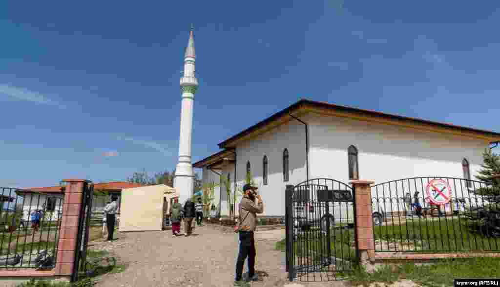 Mahmud efendi camisi qırımtatarlarnıñ toplu yaşağan mikrorayonnıñ merkezindedir&nbsp;