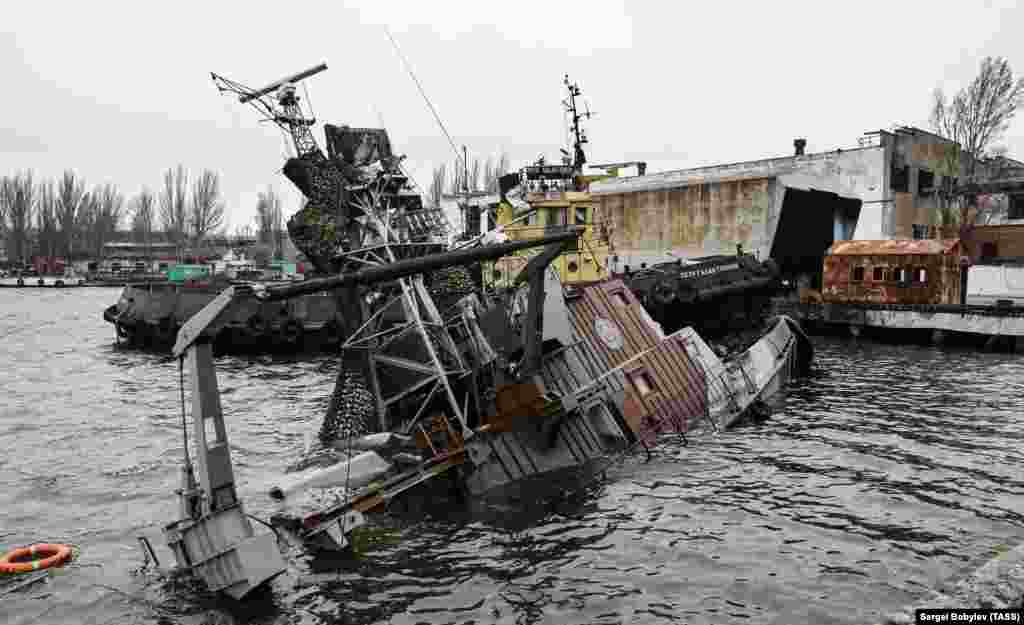 A destroyed Ukrainian vessel inside the Mariupol port in April 2022.&nbsp;