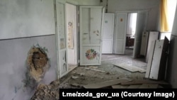 Școală distrusă de bombardament în localitatea Zaliznicine, regiunea Zaporojie, 3 mai 2022