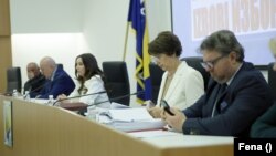 Članovi Centralne izborne komisije BiH na sjednici 4. maja 2022.