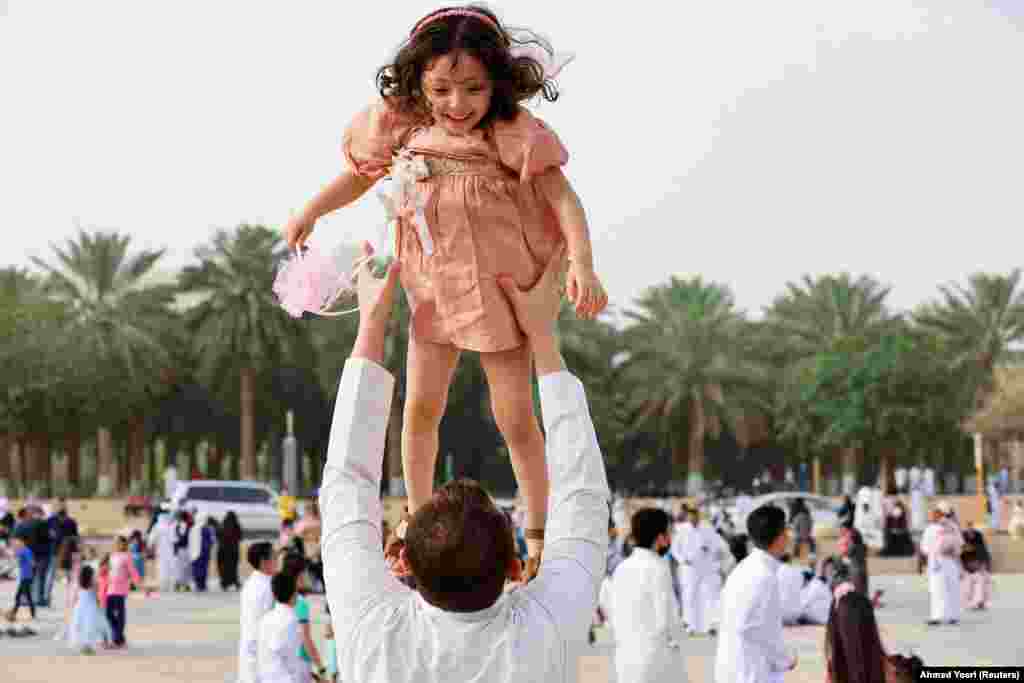 Festa e Fitër Bajramit në Riad të Arabisë Saudite.