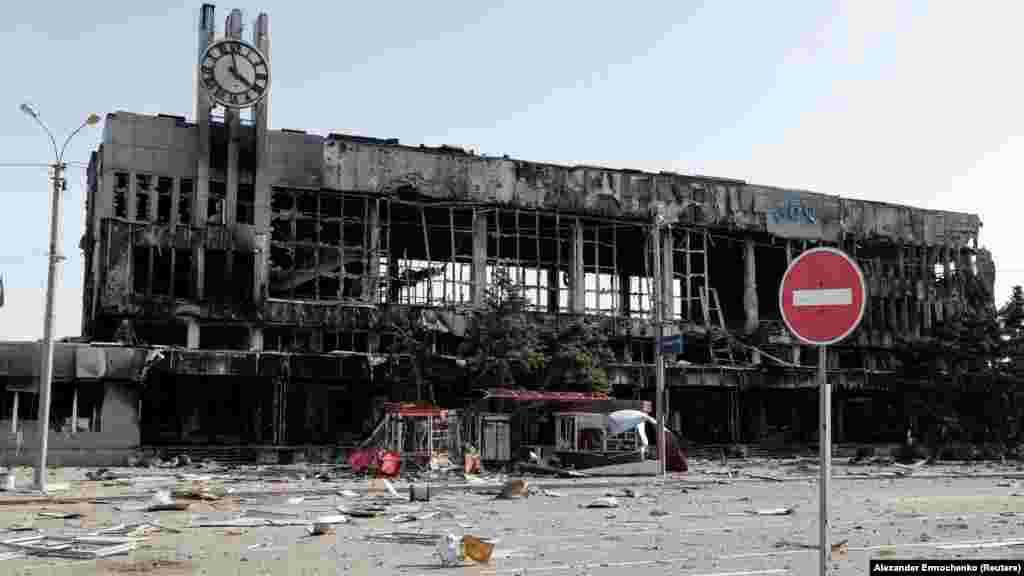 Mariupol's railway station in April 2022. The station is situated just one kilometer from the Azovstal factory, where Ukrainian fighters are making their last stand against pro-Russian forces in the city.&nbsp;